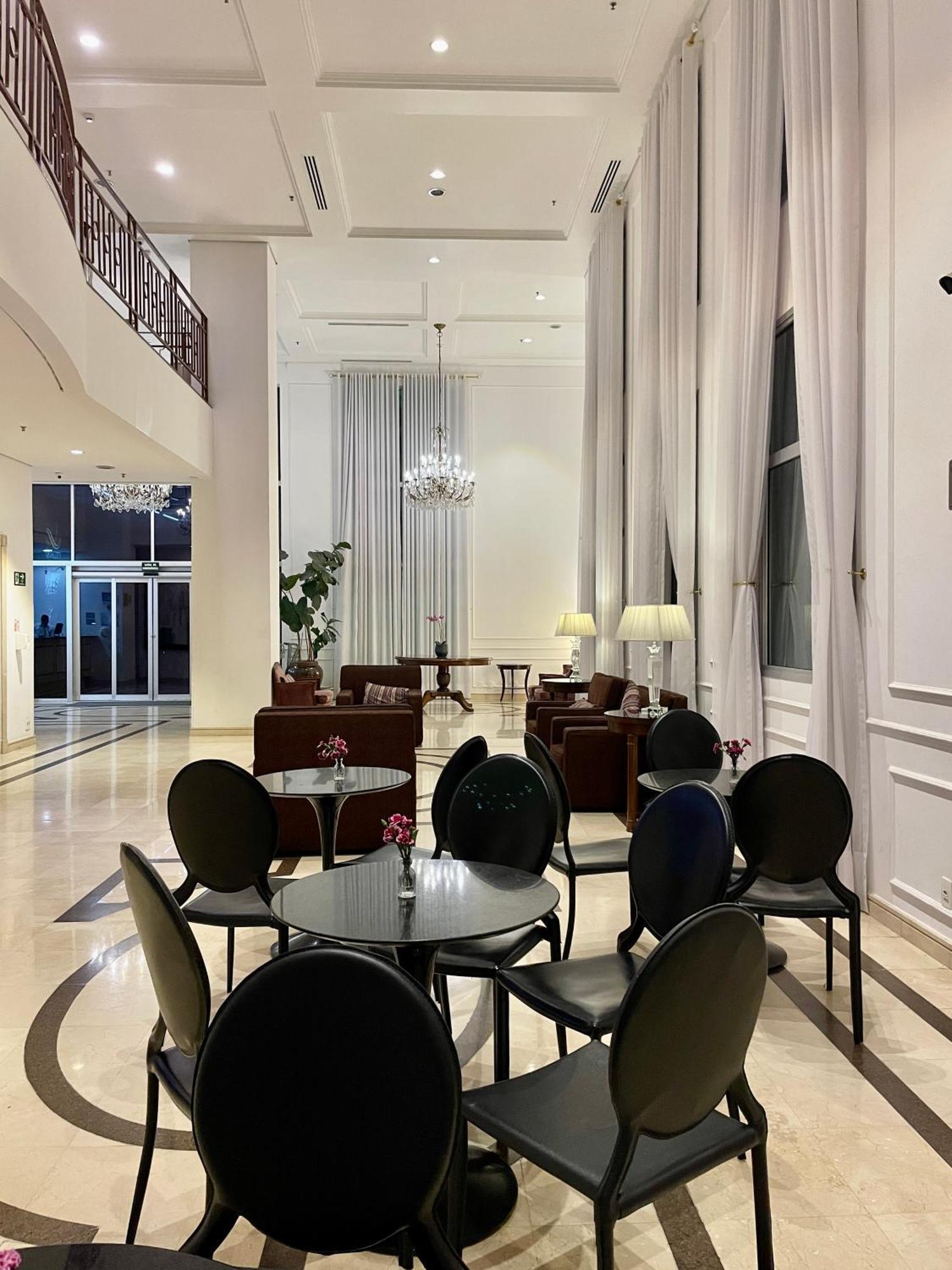 Flat Particular Incrivel Dentro Do Qs Oscar Freire, Proximo Ao Hospital Clinicas São Paulo